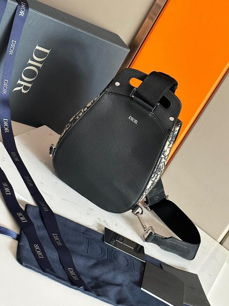 Luxury Elegant Black Quilted Calfskin Shoulder Bag Black/Blue