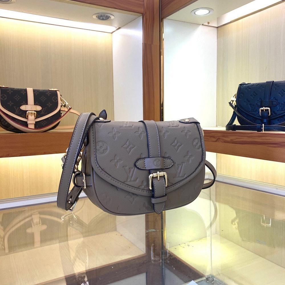 Modern Refined Crossbody Bag 20x16cm