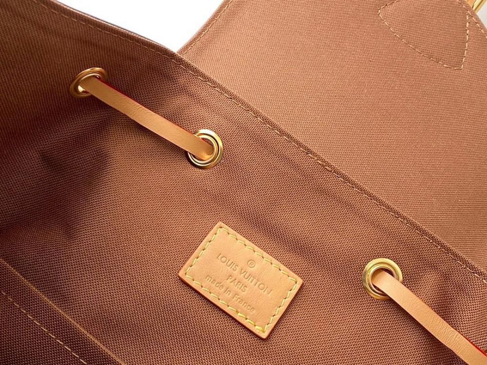 Italian-Inspired Elegant Leather Crossbody Bag 27.5x33x14cm