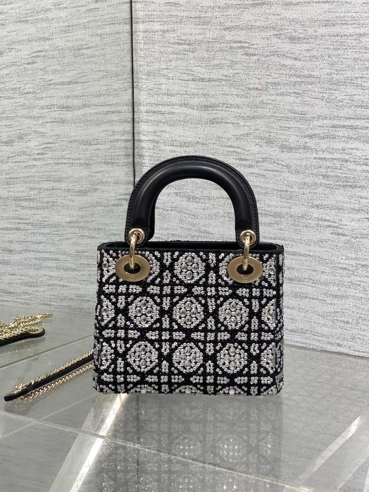 Classic Top Handle Bag Style 331785648