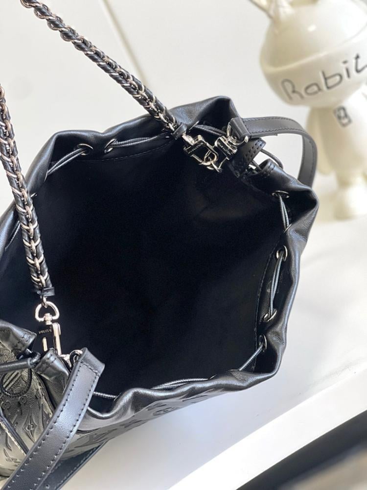 Modern Elegant Woven Lambskin Shoulder Bag