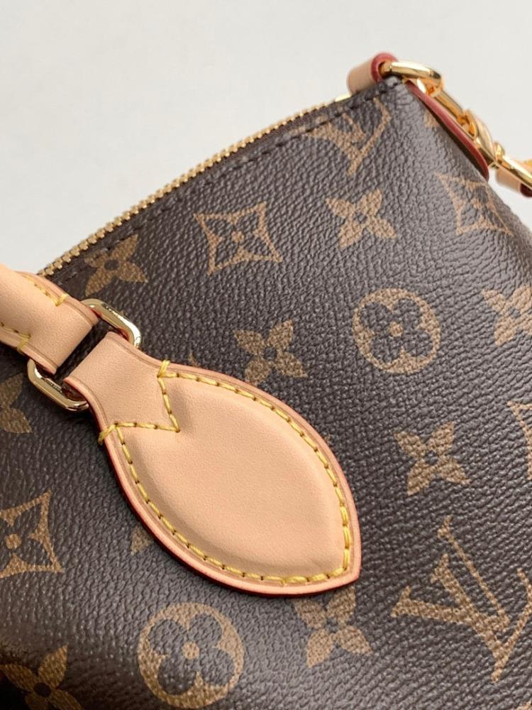 Elegant Leather Tote Bag