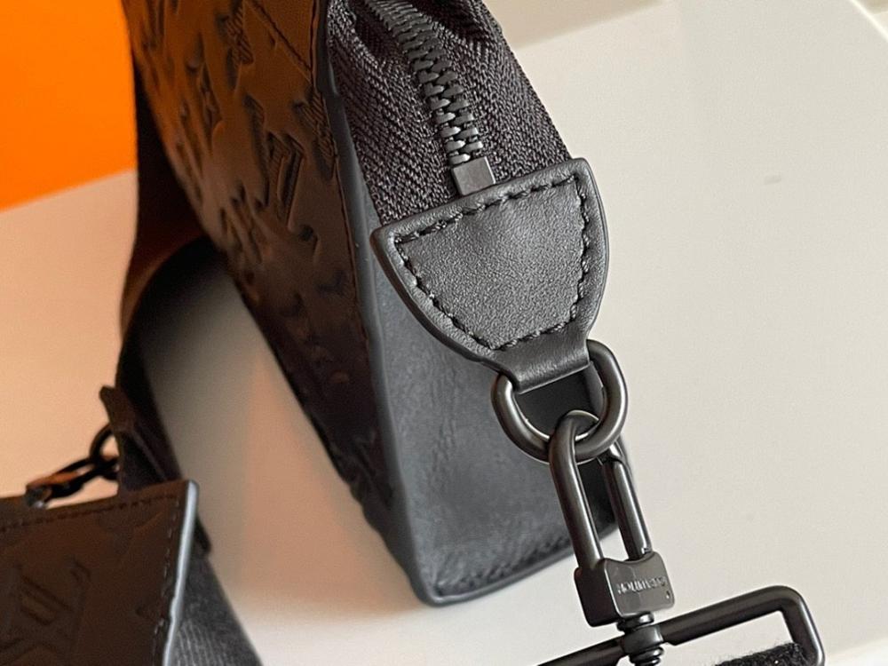 Stylish Refined Monogram Leather Shoulder Bag 22x14.5x4.5cm