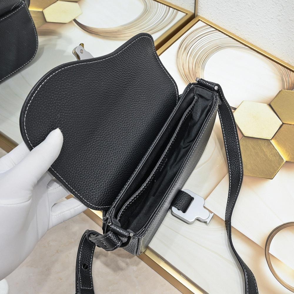 Stylish Refined Black Calfskin Shoulder Bag Black/Beige 19.5x13x4cm