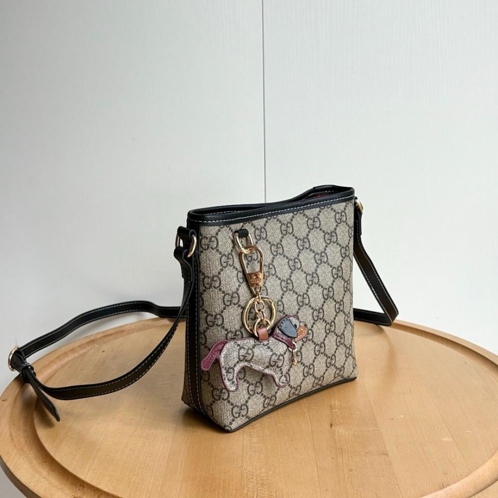 Italian-Inspired Luxury Bag 18x16x8cm