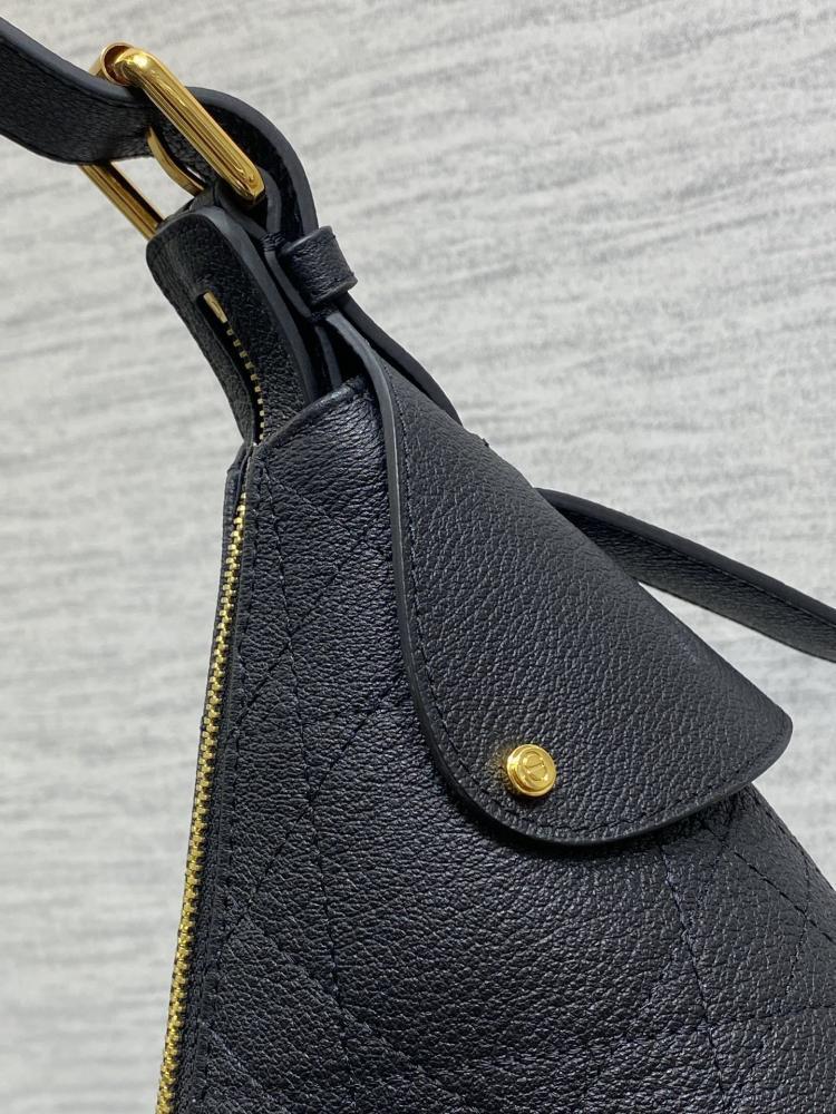 Classic Leather Top Handle Bag Style 54448968