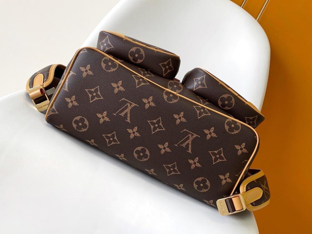 Italian-Inspired Stylish Monogram Leather Crossbody Bag 34x40x17cm