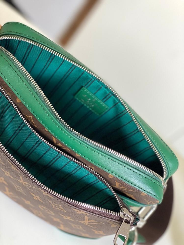 Elegant Shoulder Bag Style 1718570800