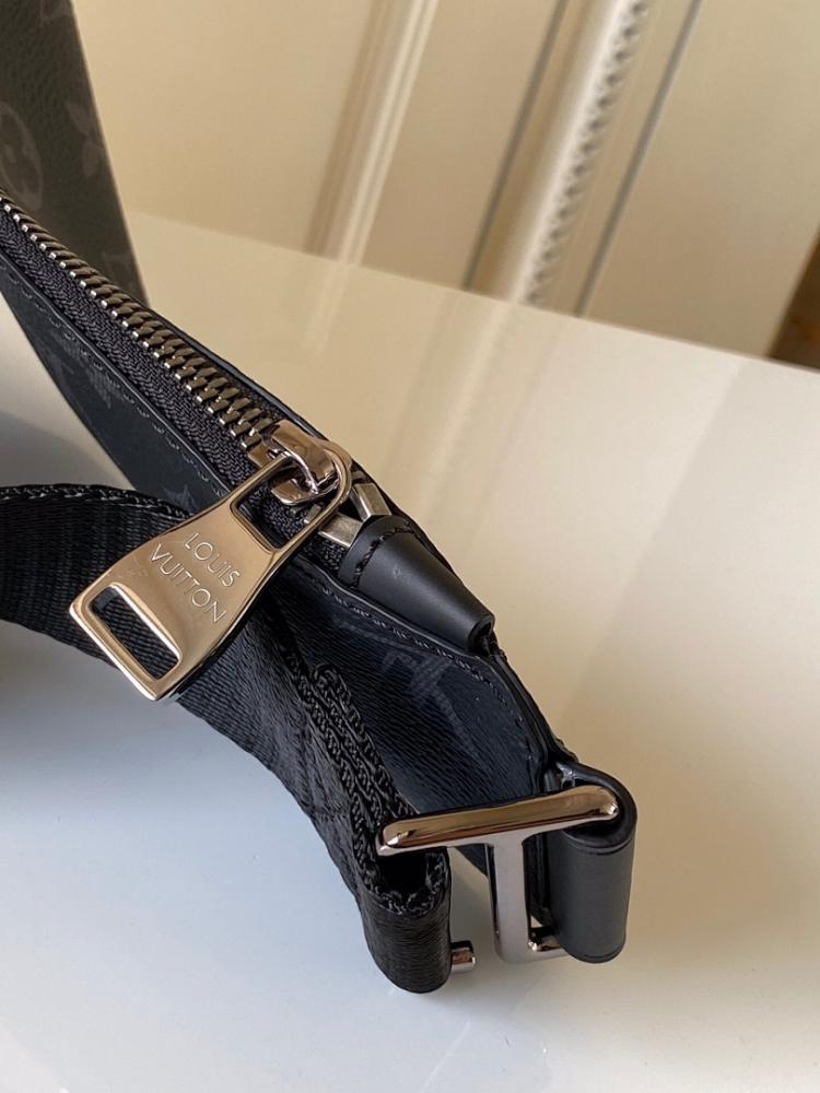 Elegant Shoulder Bag