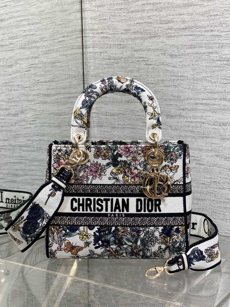 Classic Top Handle Bag Style 1068616352