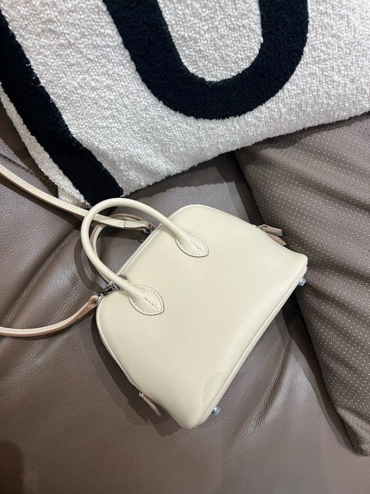 Elegant Stylish Leather Top Handle Bag 19x14x8cm