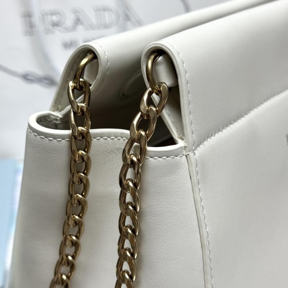 Leather Top Handle Bag Style 811453205