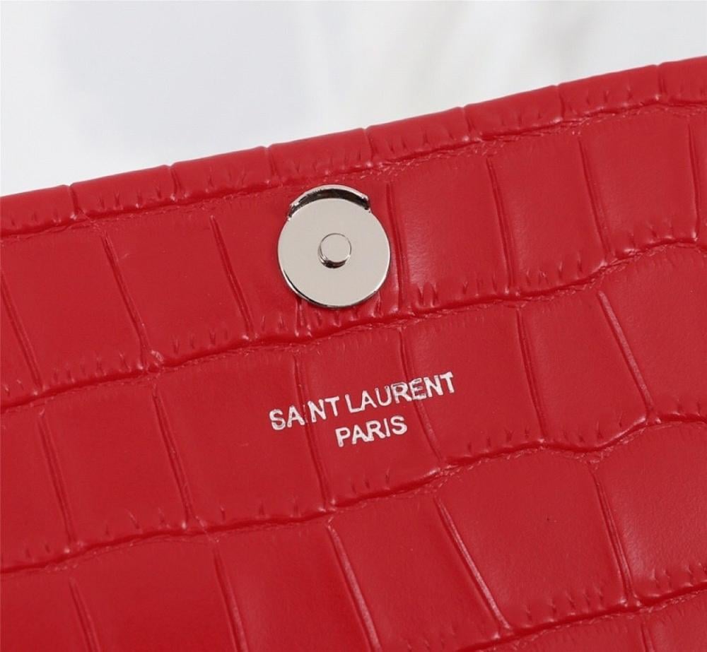 Modern Luxury Calfskin Shoulder Bag 24x15x5cm