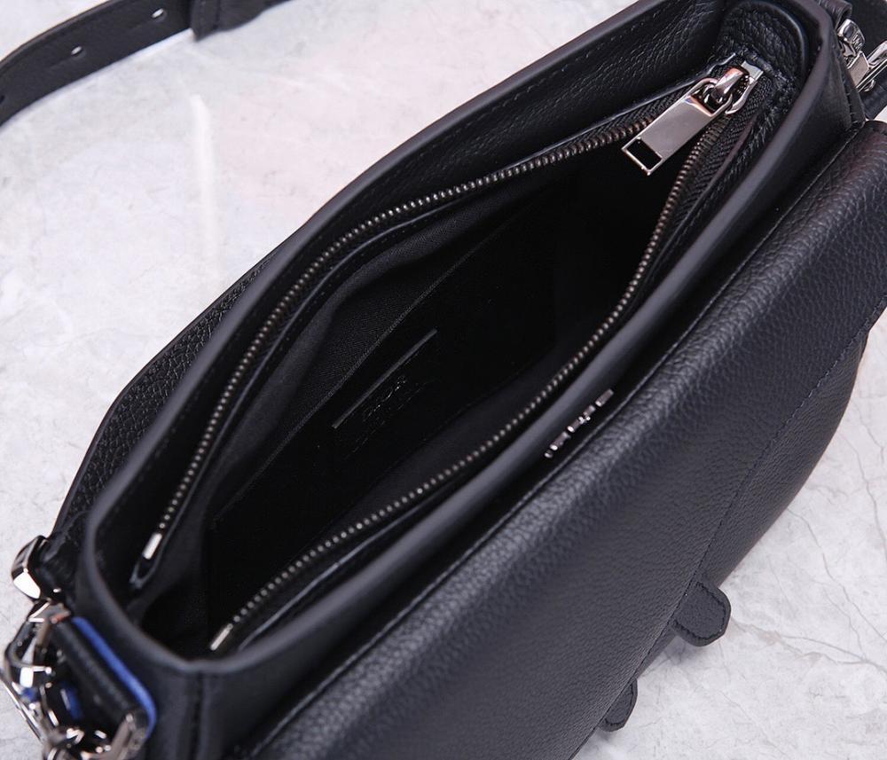 Stylish Refined Black Quilted Calfskin Crossbody Bag Black/Beige 24x17x8cm