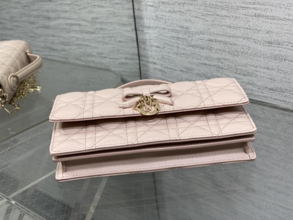 Lambskin Wallet Style 1703058665