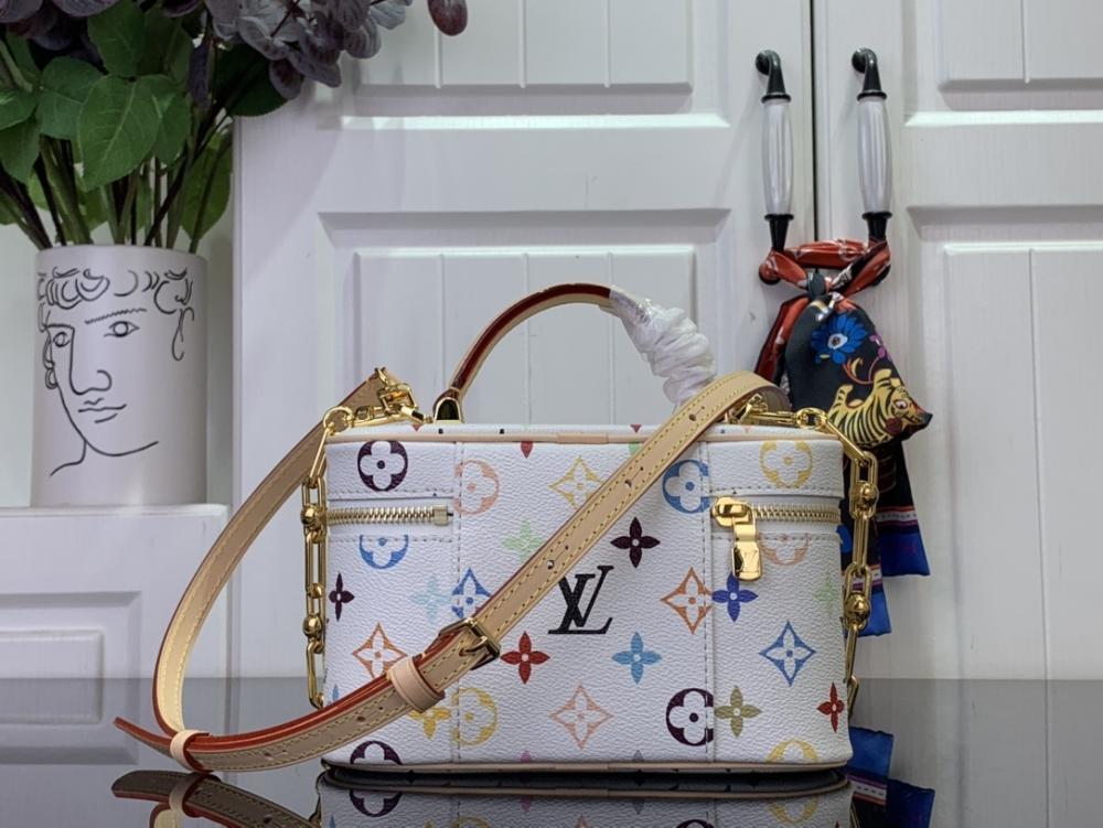 Elegant Wallet Style 1920953847