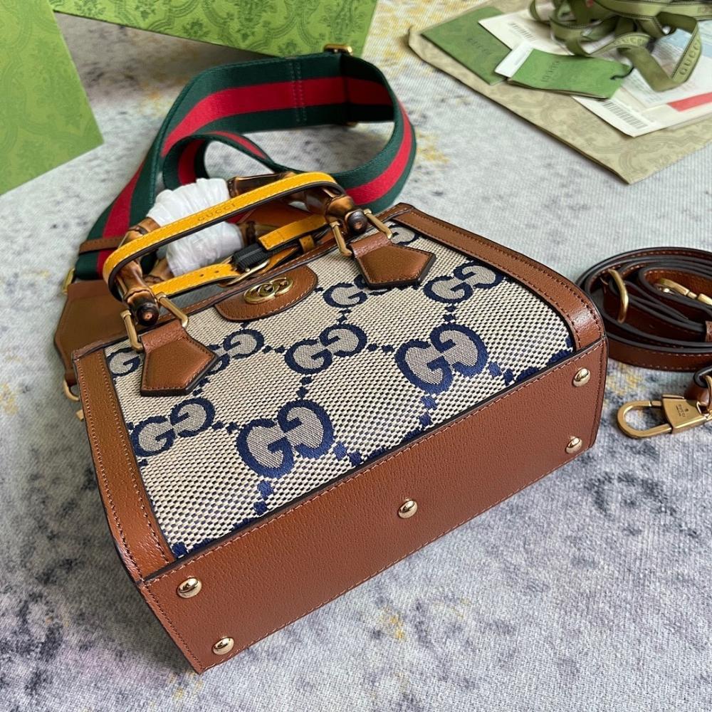 Elegant Crossbody Bag 20x16x10cm