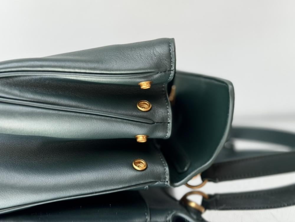 Top Handle Bag Style 1092652074