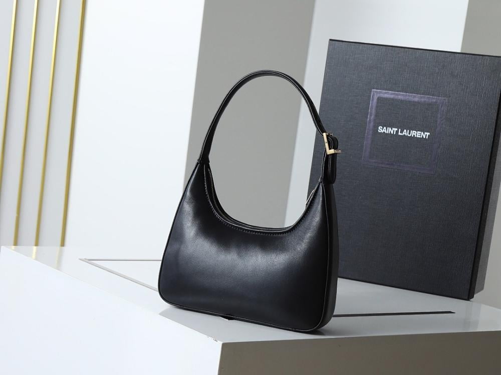 Stylish Lambskin Crossbody Bag 20x11x5cm