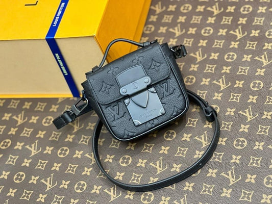 Modern Luxury Leather Shoulder Bag 13x5x12cm
