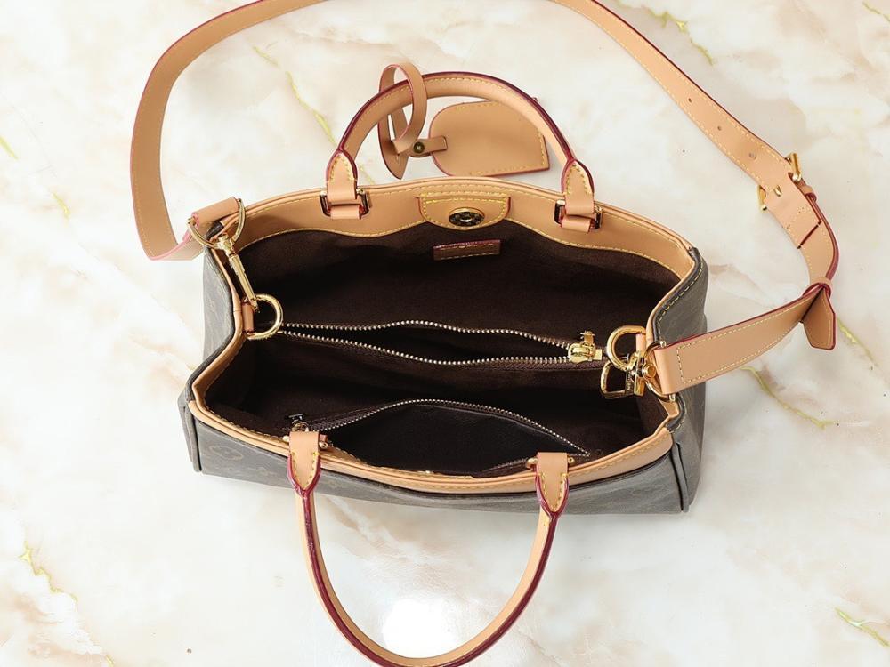 Modern Refined Gold Monogram Leather Shoulder Bag 30x19.5x12cm