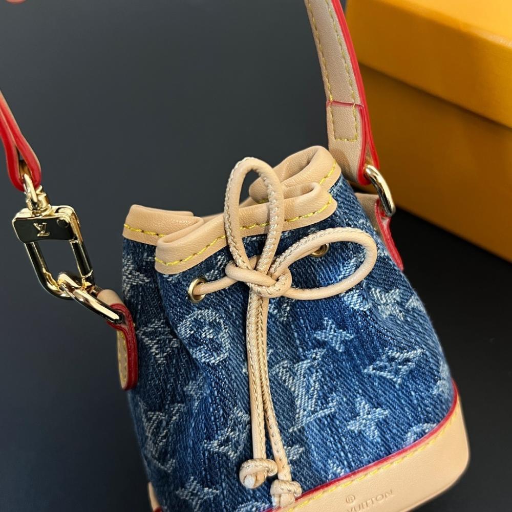 Classic Top Handle Bag Style 525137726