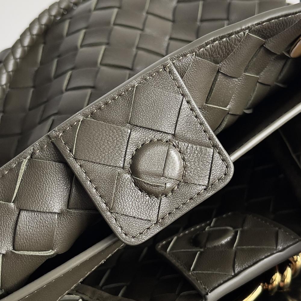 Classic Leather Top Handle Bag Style 211327640