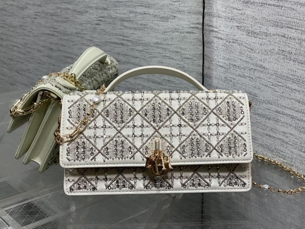 Wallet Style 505855113