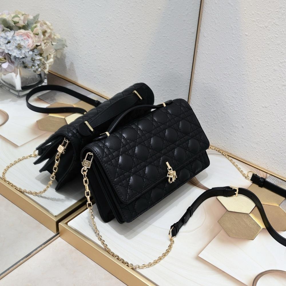 Classic Modern Leather Shoulder Bag 24x7.5x14cm