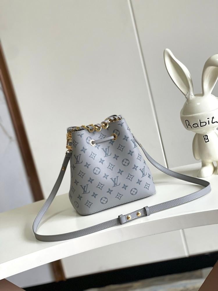 Classic Modern Woven Bag 20x20x13cm