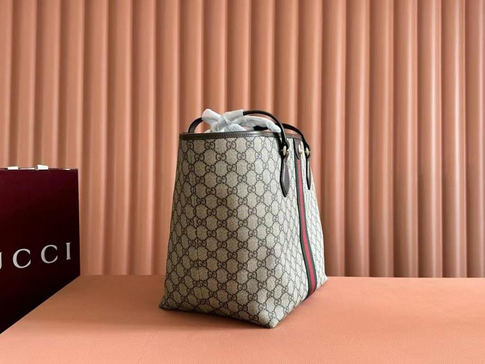 Classic Italian-Inspired Bag 31x28.5x20cm