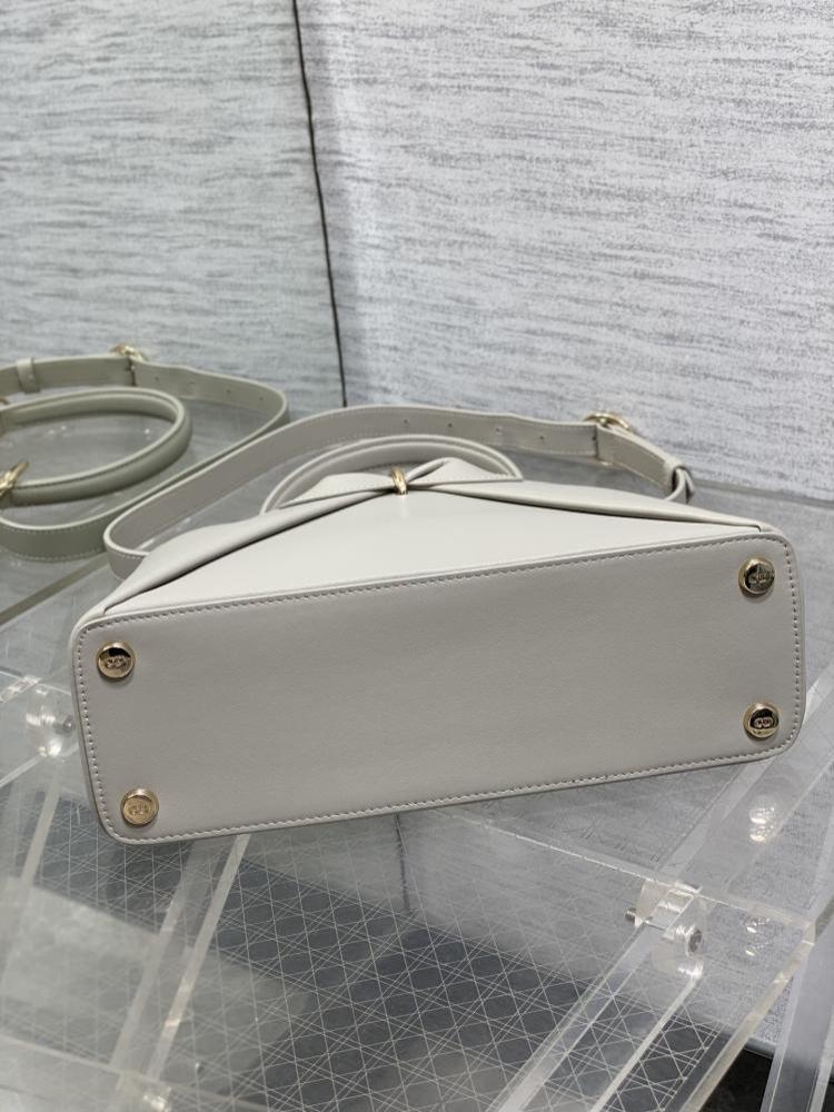 Luxury Top Handle Bag Style 1630914109