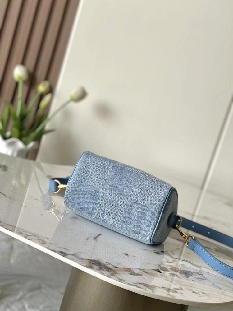 Luxury Refined Crossbody Bag 18x12x10cm