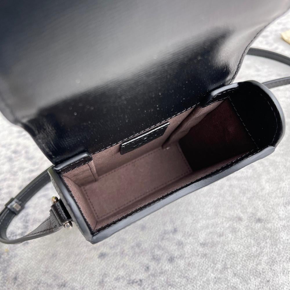 Modern Premium Top Handle Bag 11x18x5cm
