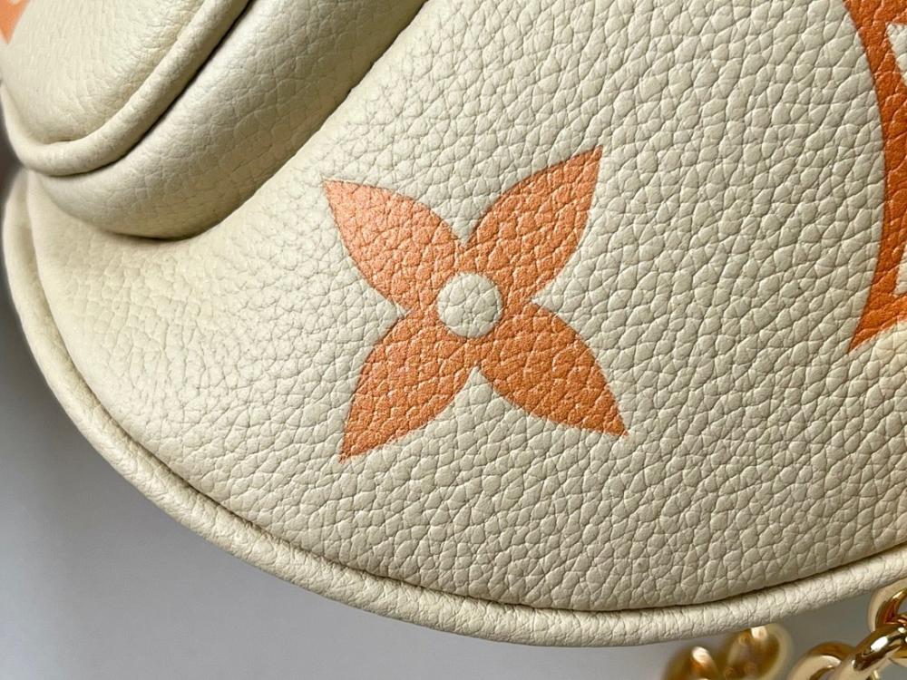 Italian-Inspired Stylish Leather Shoulder Bag 17x12x9.5cm