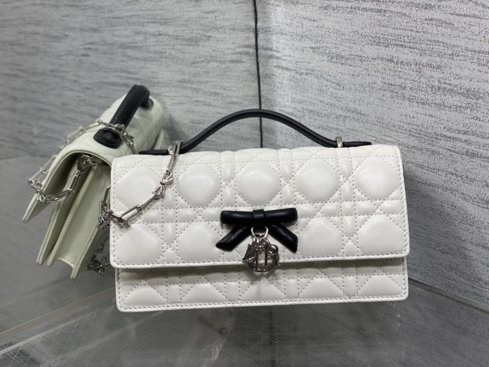 Wallet Style 787896039