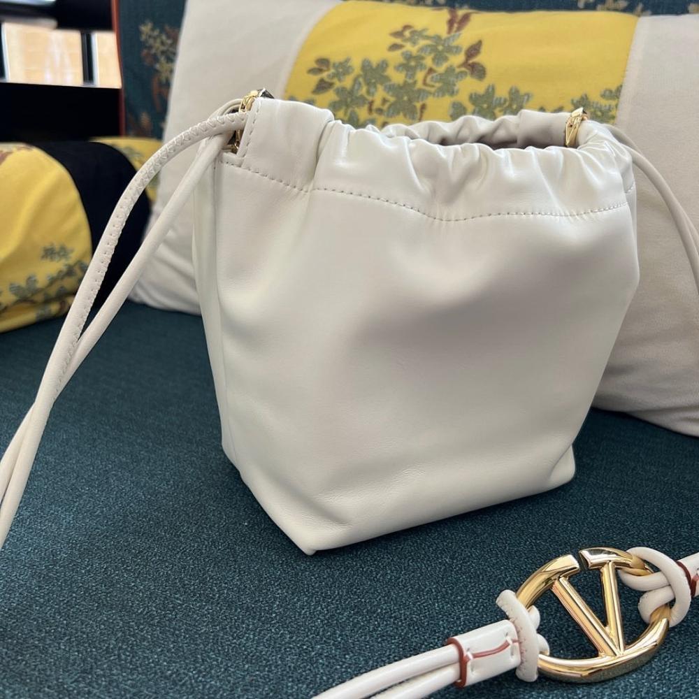 Elegant Leather Crossbody Bag