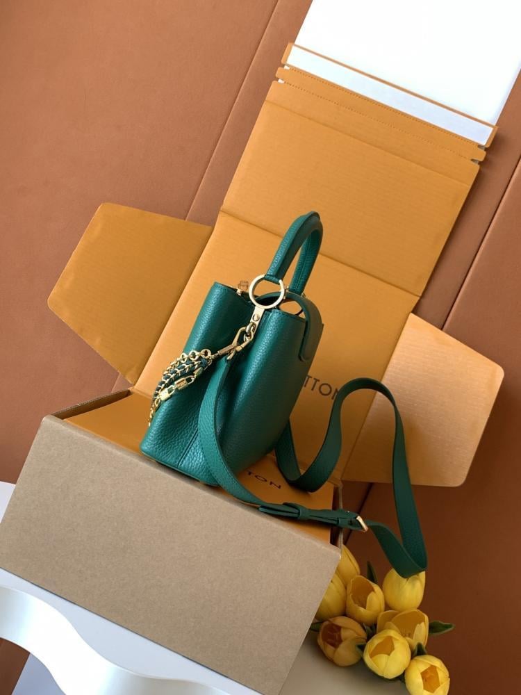 Leather Shoulder Bag Style 662269524