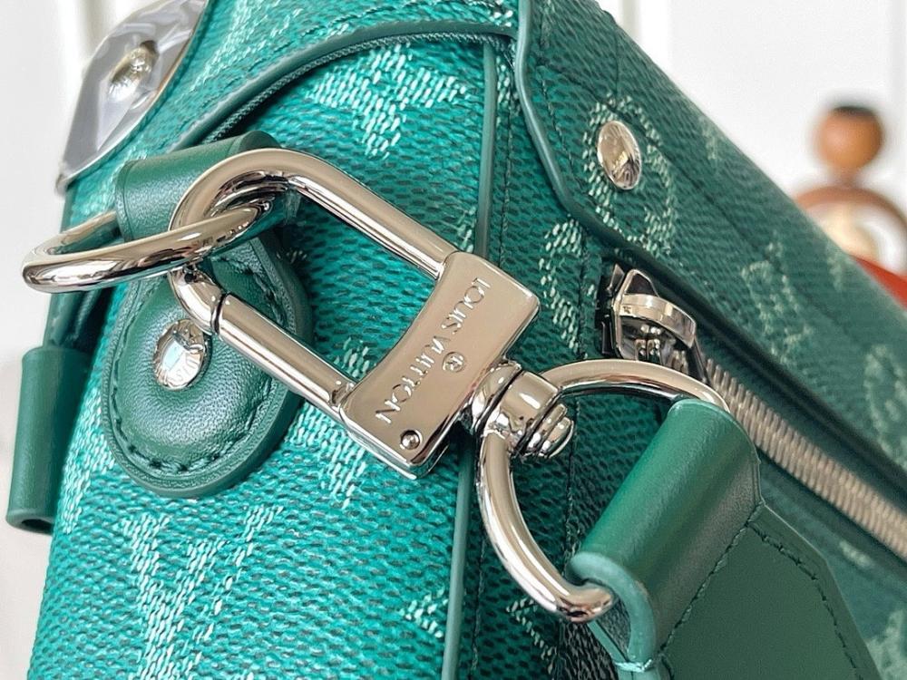 Classic Canvas Crossbody Bag