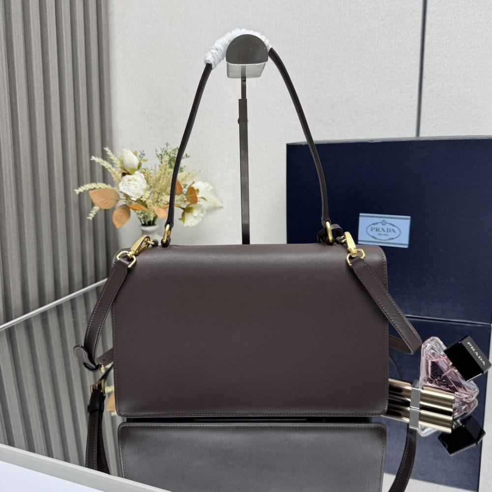 Classic Shoulder Bag Style 683855051