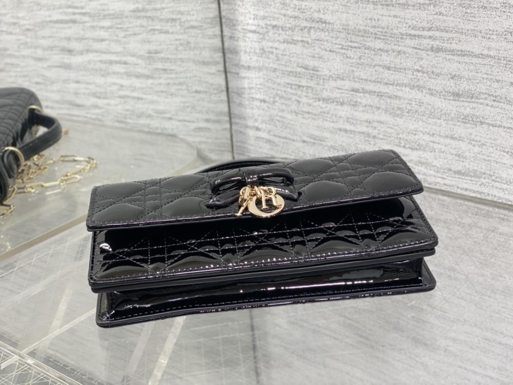 Leather Wallet Style 445474288