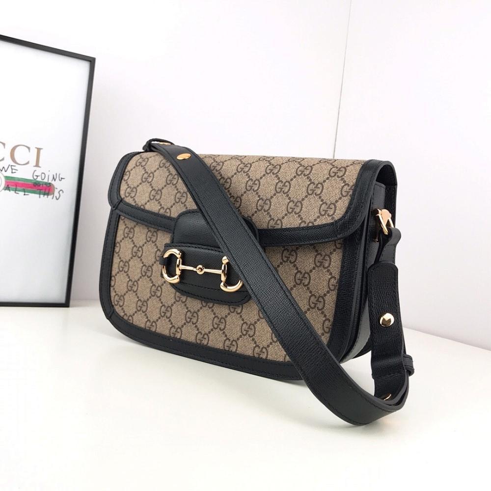 Modern Italian-Inspired Top Handle Bag 25x18x8cm