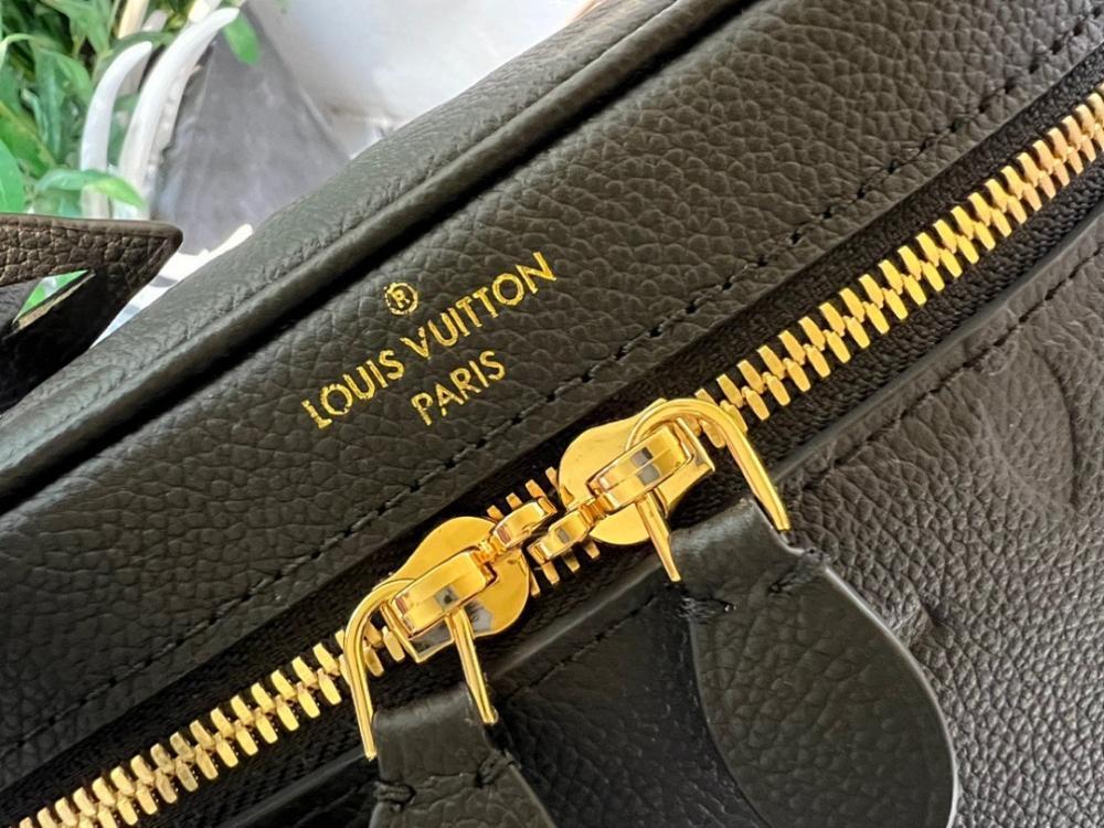 Classic Woven Leather Shoulder Bag
