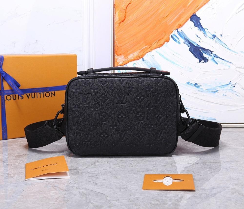 Stylish Embroidered Leather Shoulder Bag Black 22x18x8cm