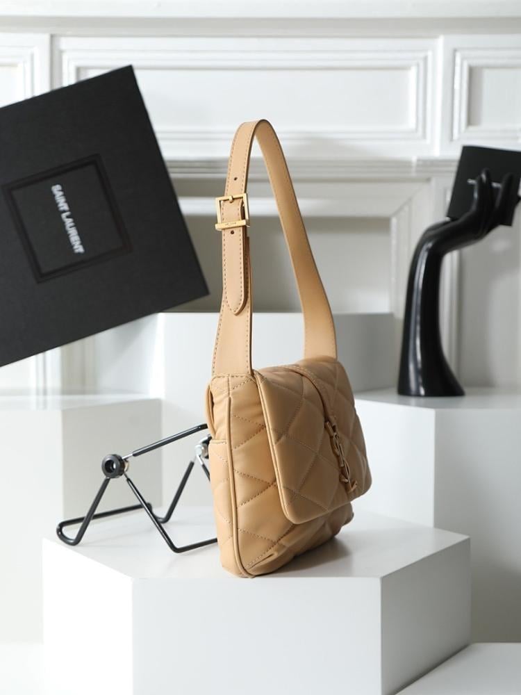 Luxury Quilted Leather Shoulder Bag 24x18x5.5cm
