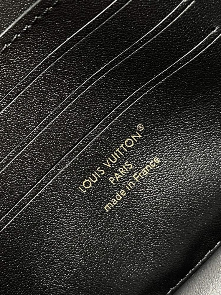 Elegant Monogram Leather Top Handle Bag 20x11.5x4cm