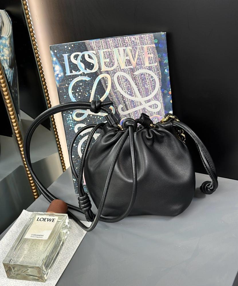 Classic Elegant Leather Shoulder Bag