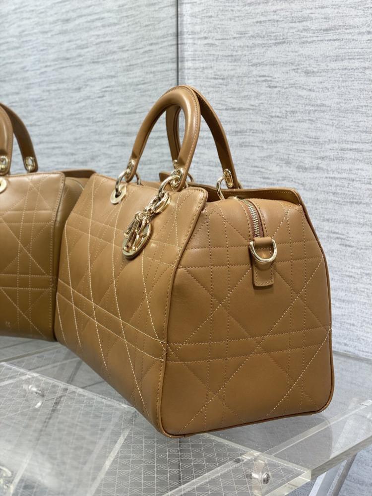 Classic Top Handle Bag Style 147314997