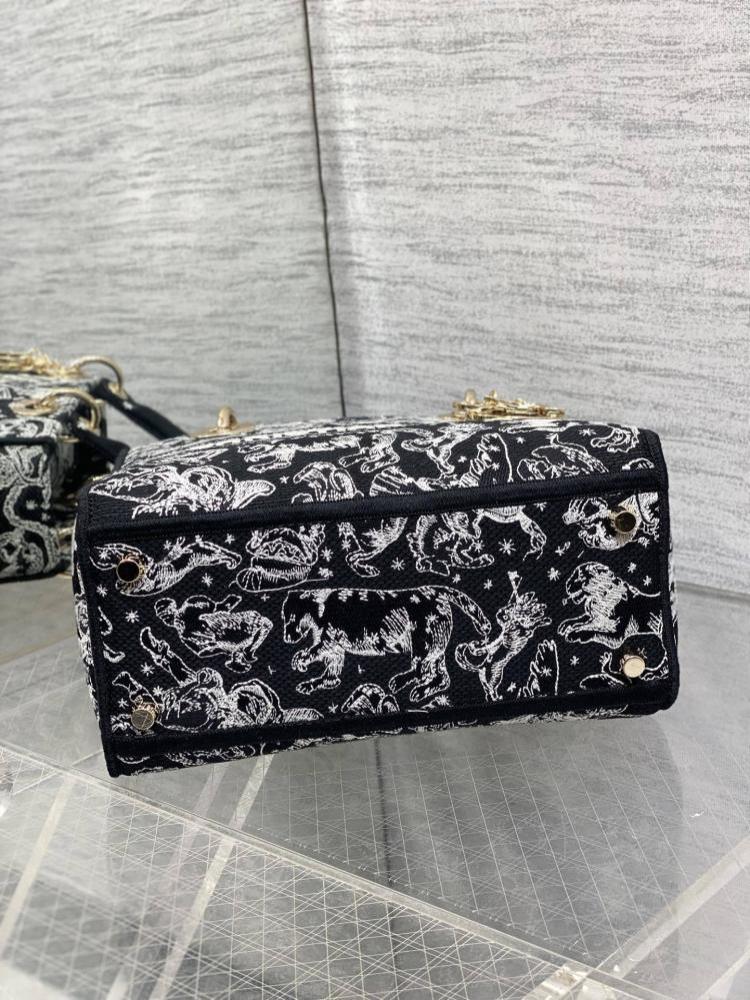 Embroidered Top Handle Bag Pink