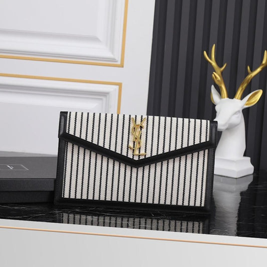 Wallet Style 1303969609